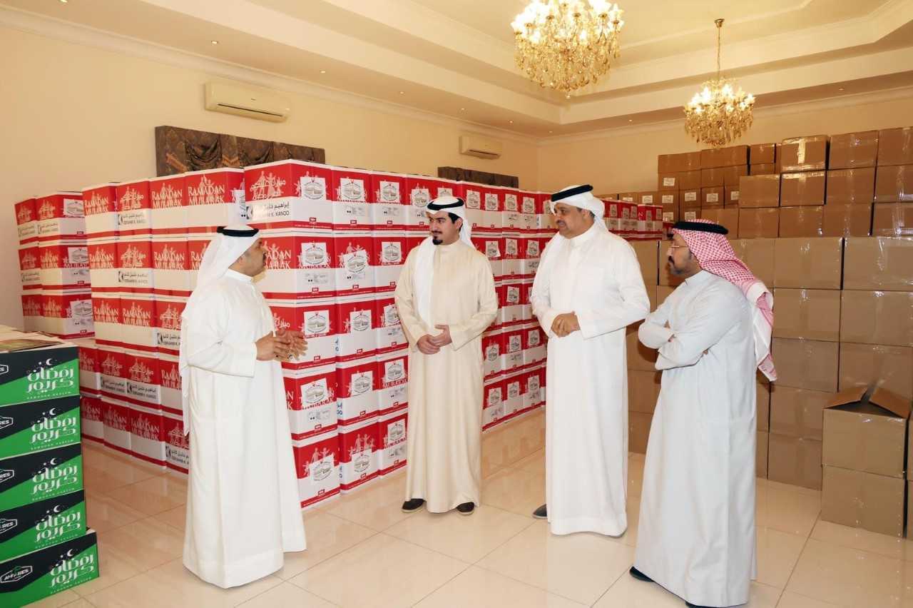 محافظة العاصمة تطلق حملة توزيع السلال الرمضانية تعزيزاً لقيم التكافل المجتمعي<